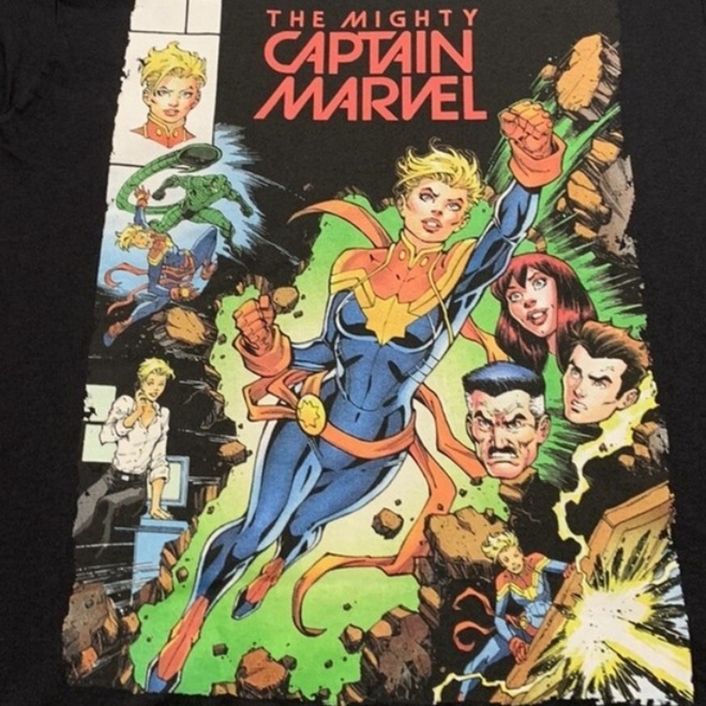 2 Captain Marvel Black Tee - Short Sleeve